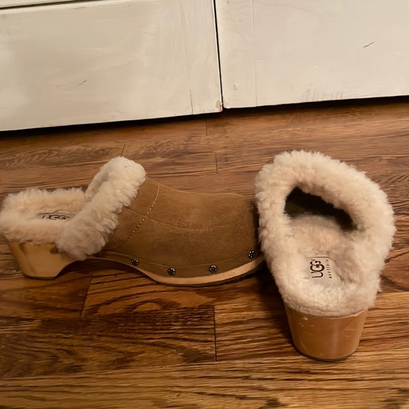 UGG Other - Ugg clogs
